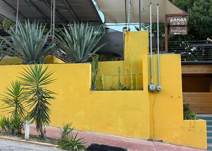 La Embajada Hostel Bacalar